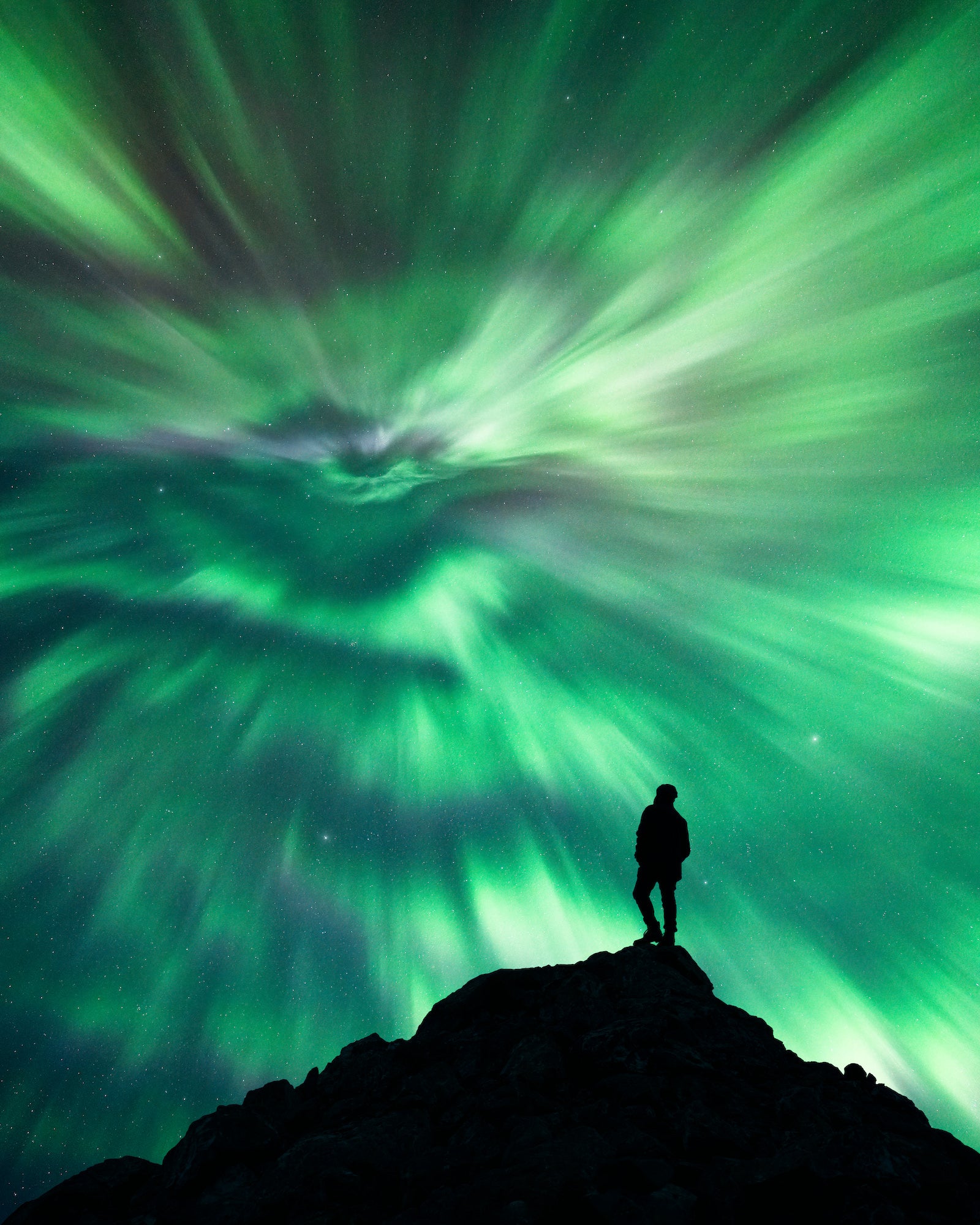 Photo by Alan Poelman. Sony Alpha 7R IV. Sony 12-24mm f/2.8 G Master. 2-sec., f/2.8, ISO 1600