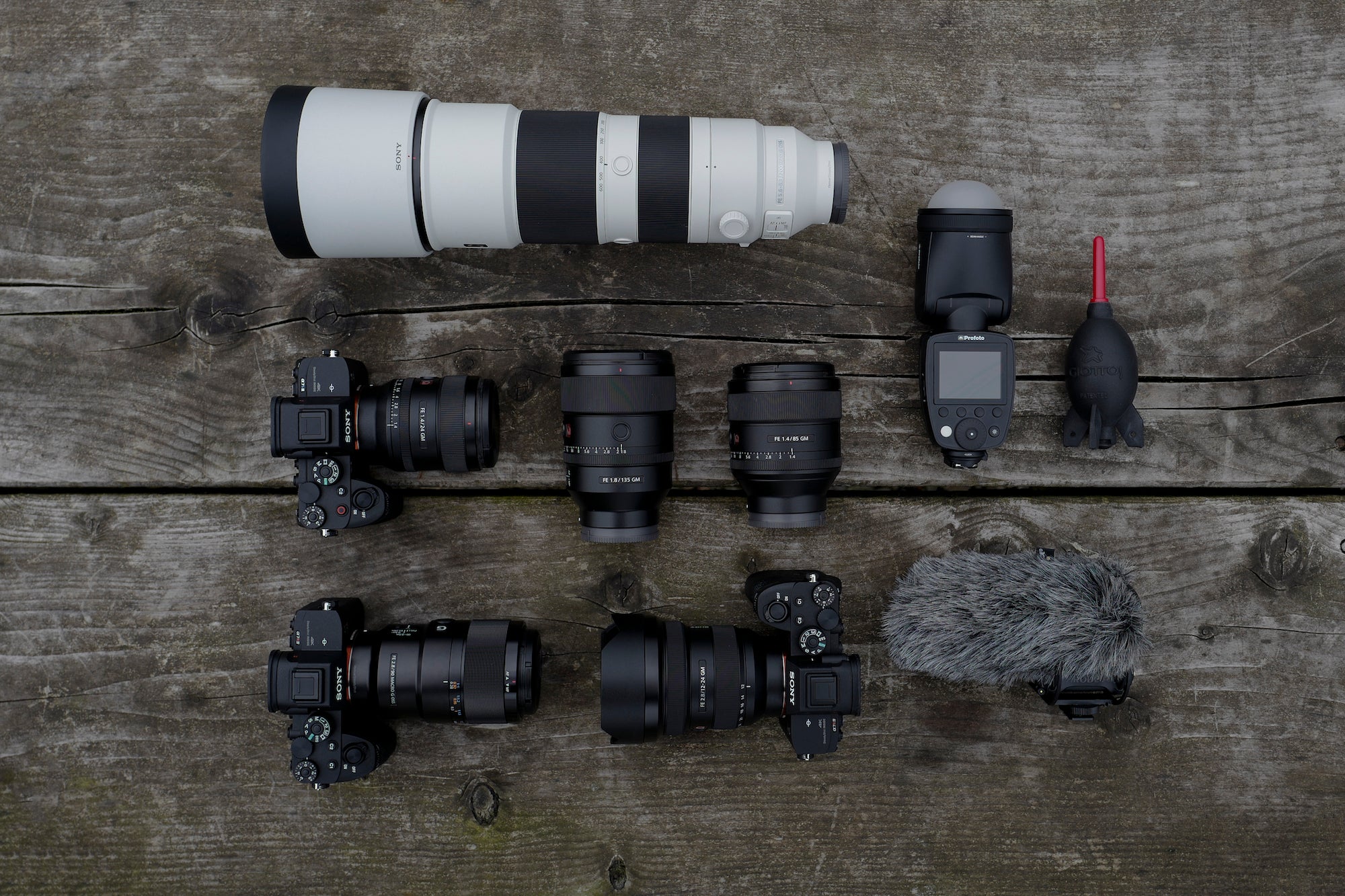 Alpha-Universe-WIMB-Hernan-Farias-Gear.jpeg