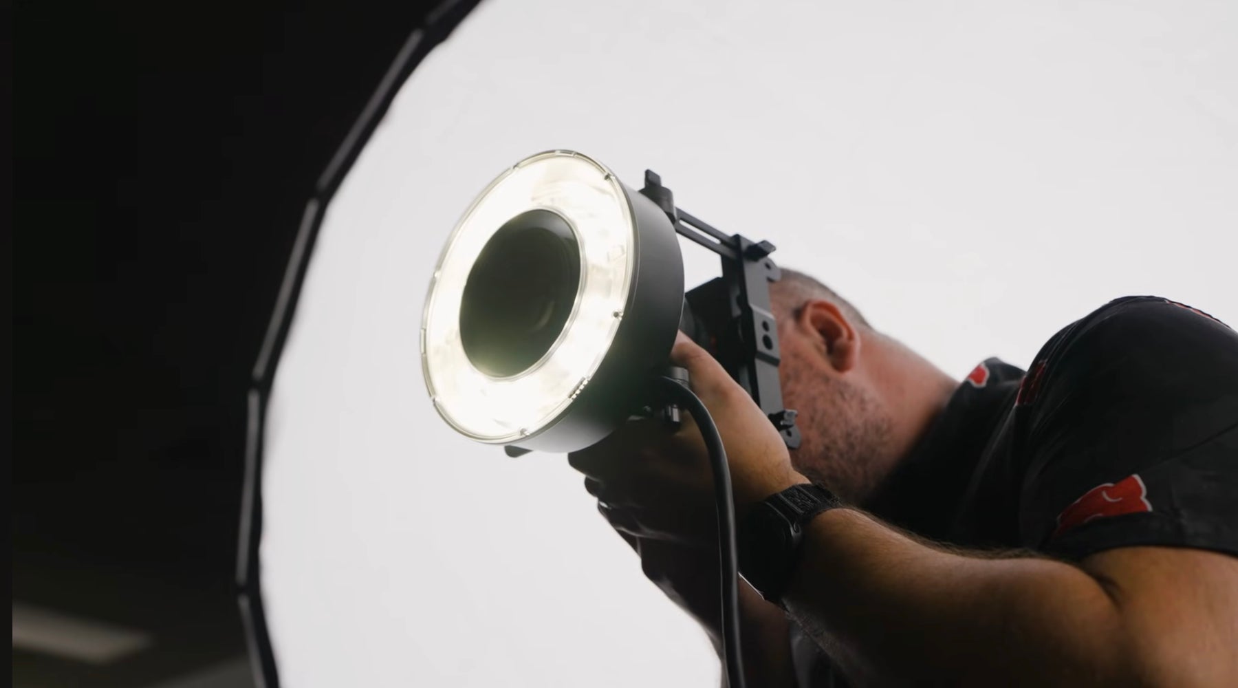 One Body, One Lens: Portrait Power With The Alpha 7 V & 28-70mm f/2 G Master