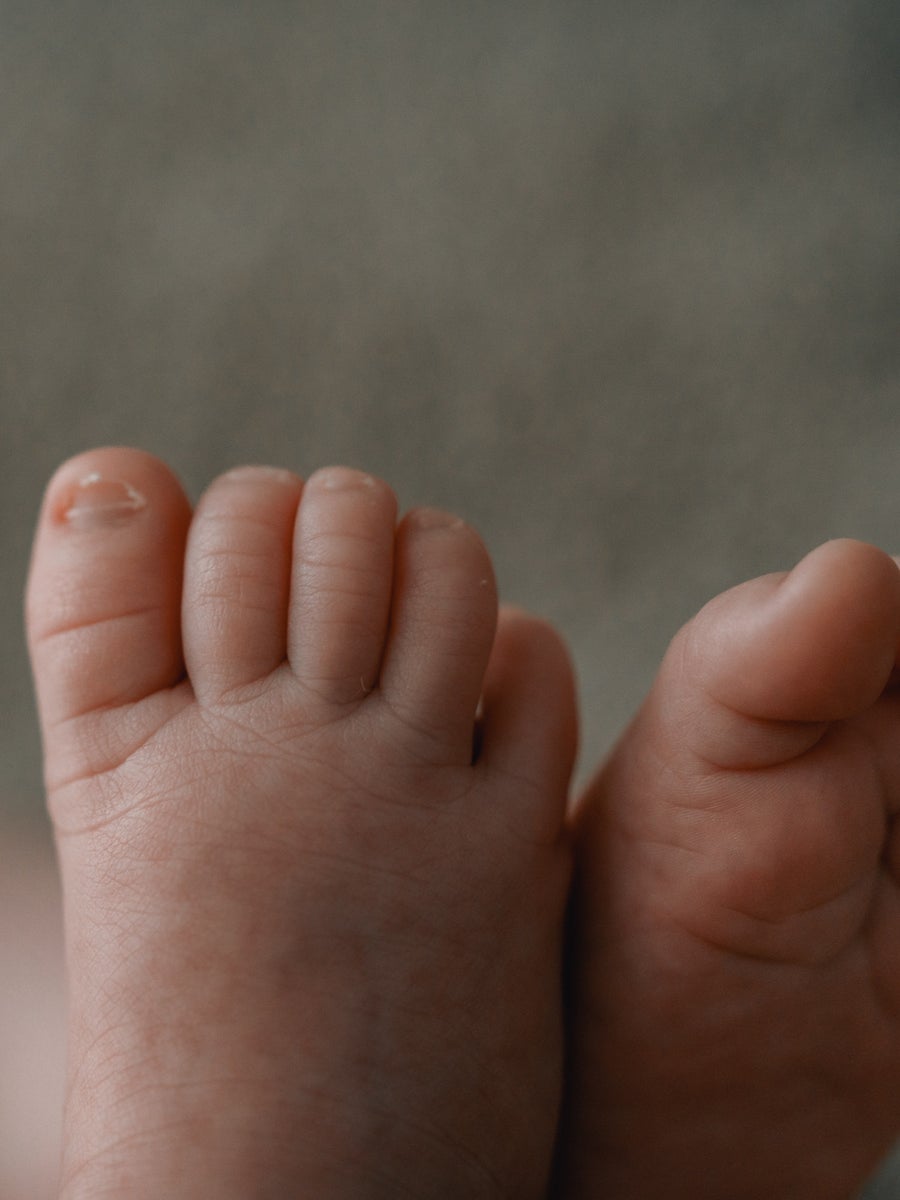 jpeg/alpha-universe-wimb-rebekka-plattner-newborn_feet-1200_boundszr1it7.jpeg?height=1200&fit=bounds