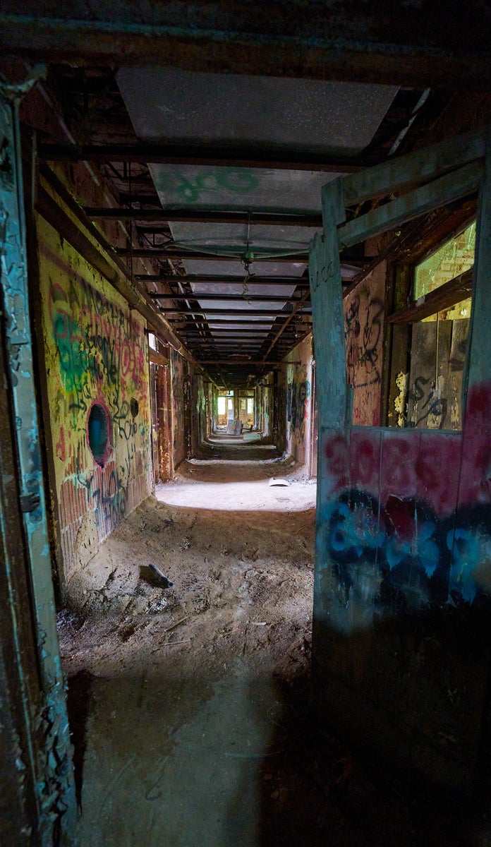 jpg/Alpha-Universe-A7RV-Asylum-Drew-Geraci-9-1200_bounds8xkijm.jpg?height=1200&fit=bounds