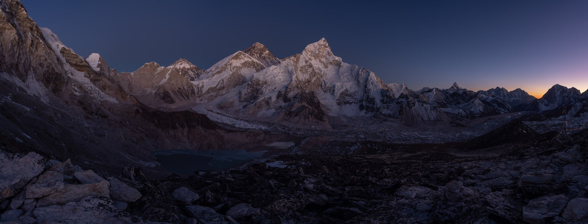 Photo by Alex Williams. Sony Alpha 7R III. Sony 16-35mm f/2.8 G Master. Foreground: .6-sec., f/8, ISO 6400