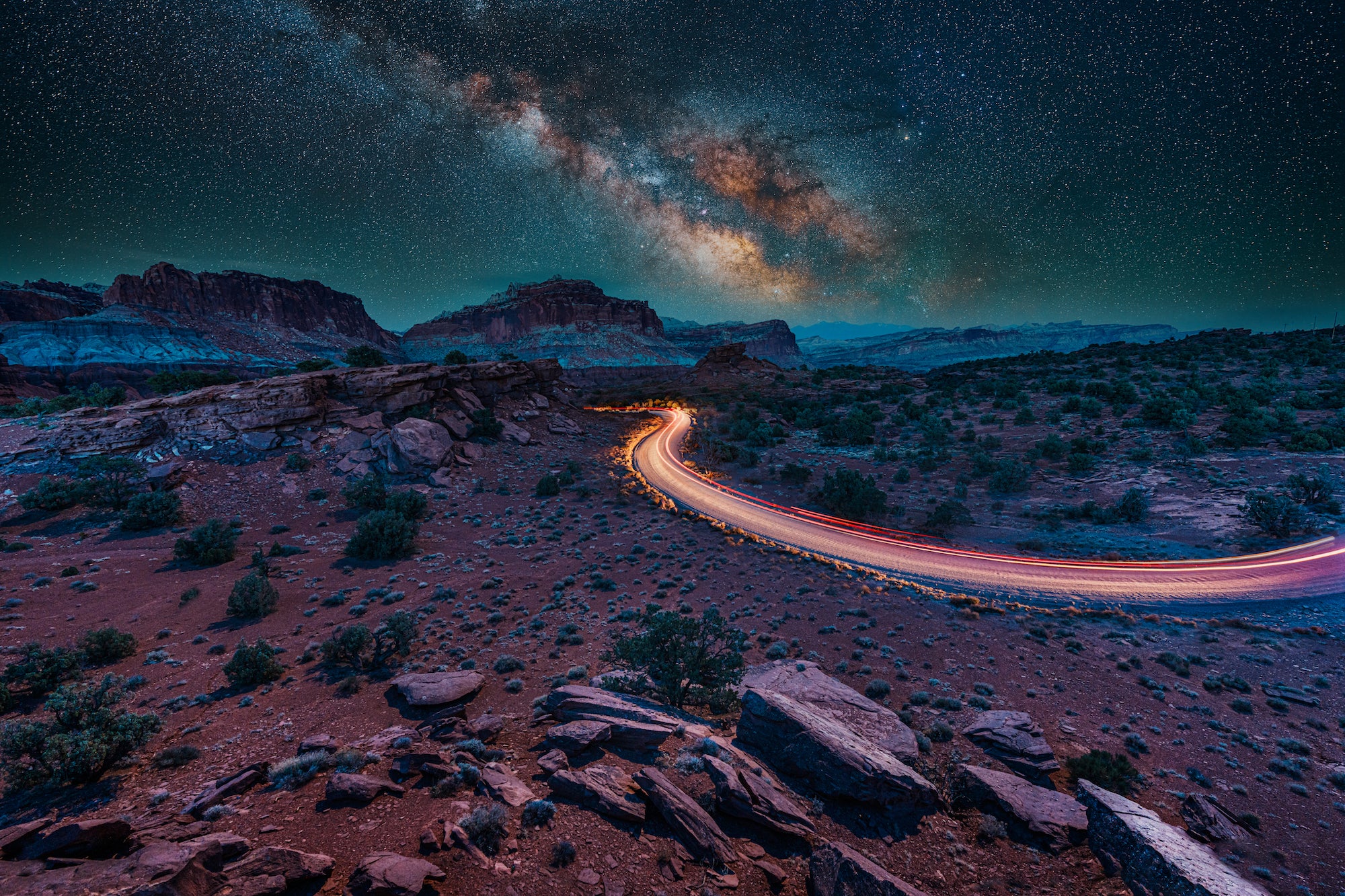 Alpha-Universe-BTS-Stan-Moniz-14mmGM-Milky-Way-Car-Trail-1.jpg