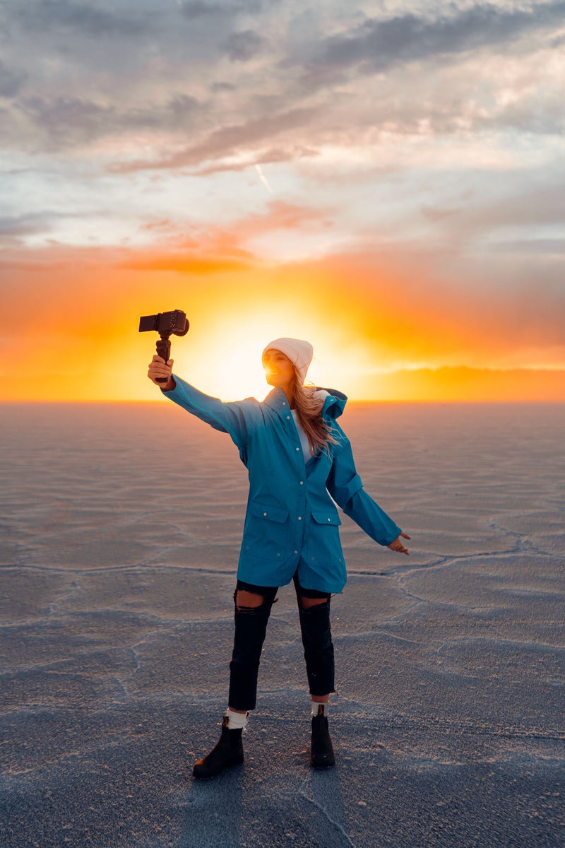 jpg/Alpha-Universe-KarliePlace_SonyAlpha_SaltFlats_ZVE10-1200_boundsbk48qe.jpg?height=1200&fit=bounds