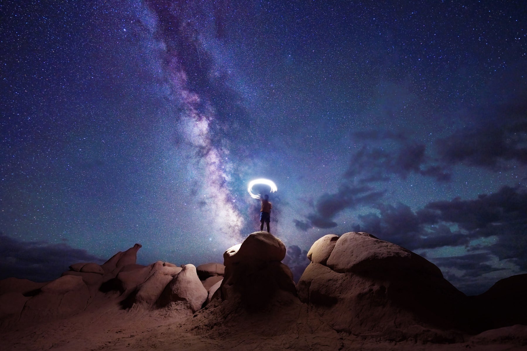 jpg/Alpha-Universe-Photo-by-Autumn-Schrock-autumn-schrock_goblin-valley-astro-6.SJVqmyQL4o-1200_boundsl7si2i.jpg?height=1200&fit=bounds