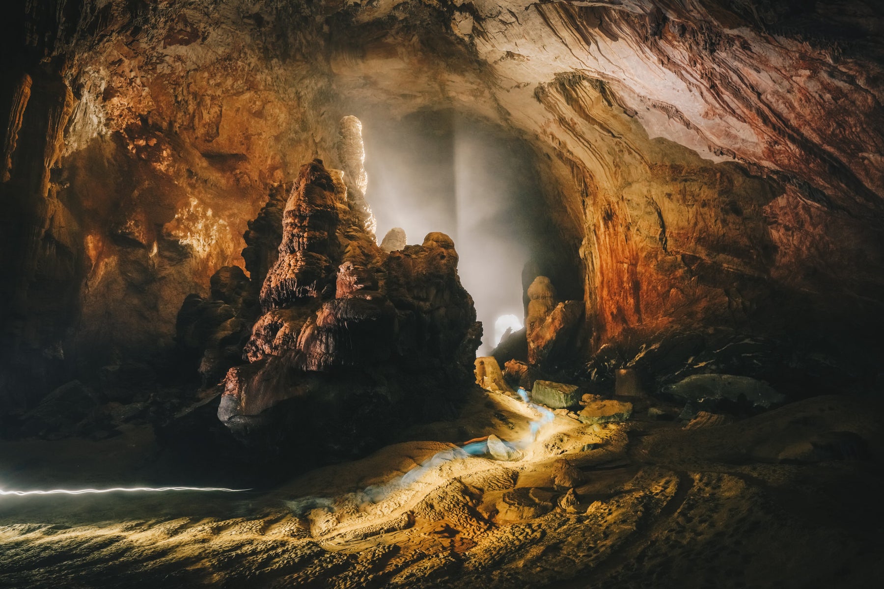 jpg/Alpha-Universe-Photo-by-L-Renee-LBlount_2022_Son-Dong-Cave-30.SkWqXkmUVo-1200_boundscqbbw6.jpg?height=1200&fit=bounds