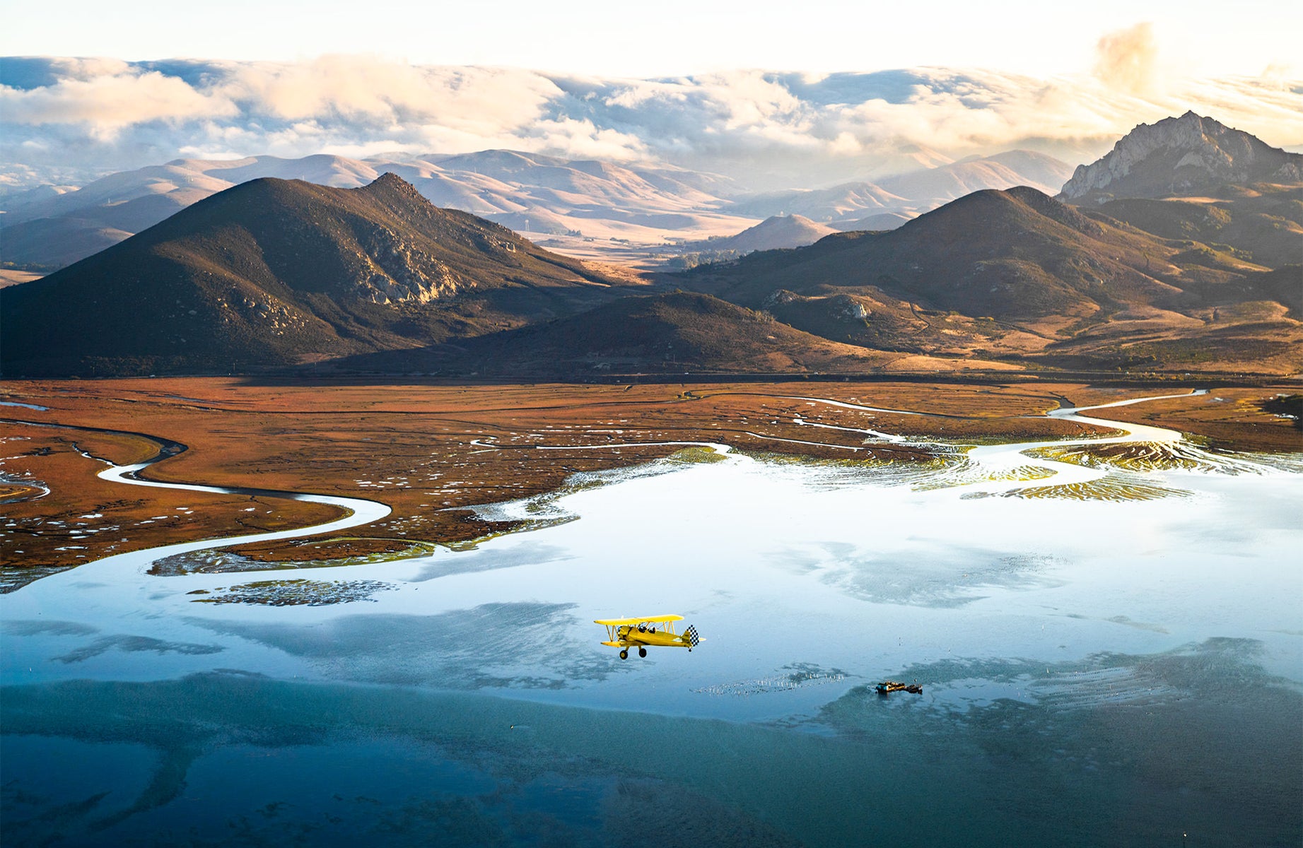 jpg/Alpha-Universe-WIMB-2024-Chris-Burkard-4-1200_boundsbkp8xz.jpg?height=1200&fit=bounds