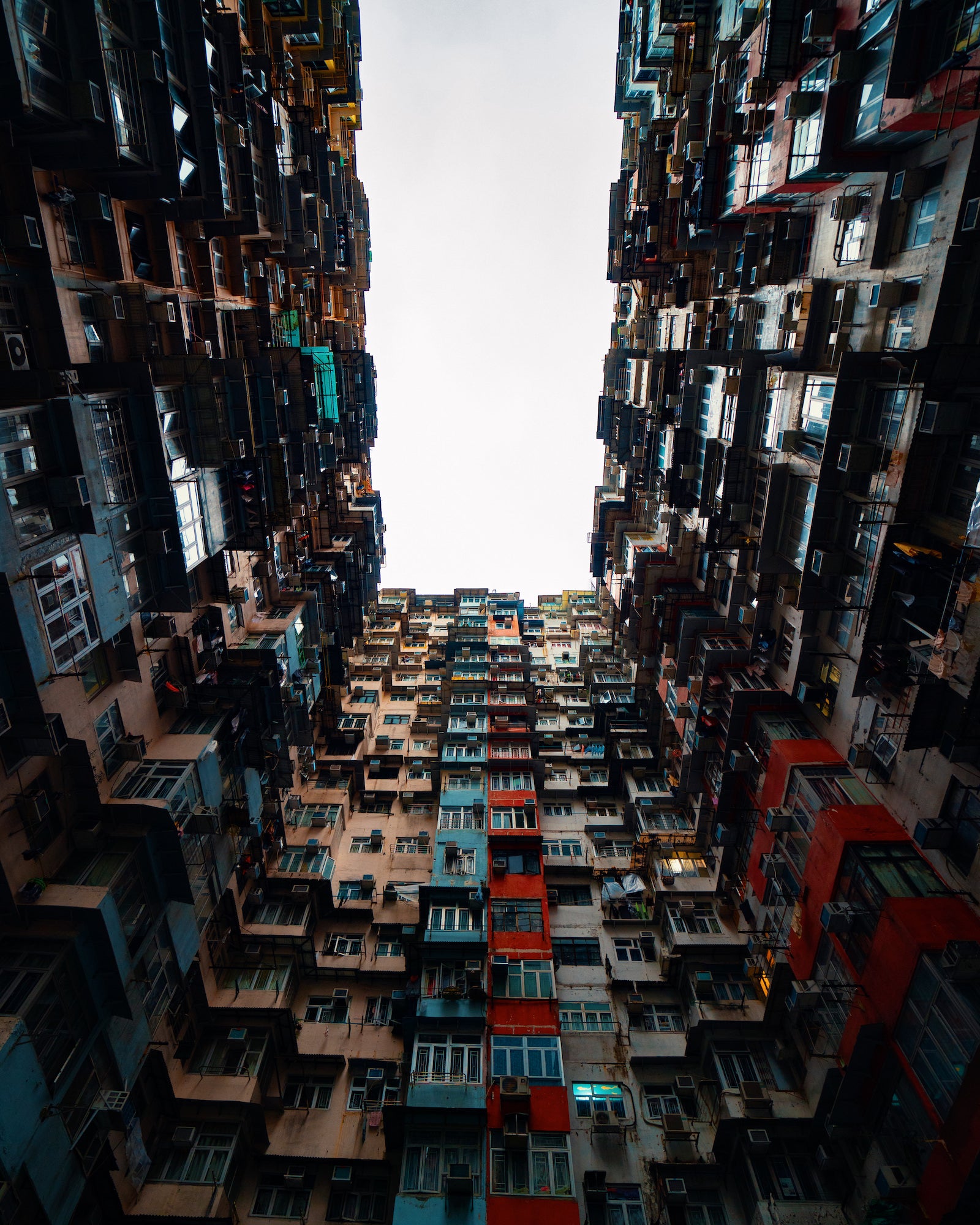 Photo by Alex Orchilles. Sony Alpha 7R III. Sony 16-35mm f/4. 1/25-sec., f/4, ISO 1000