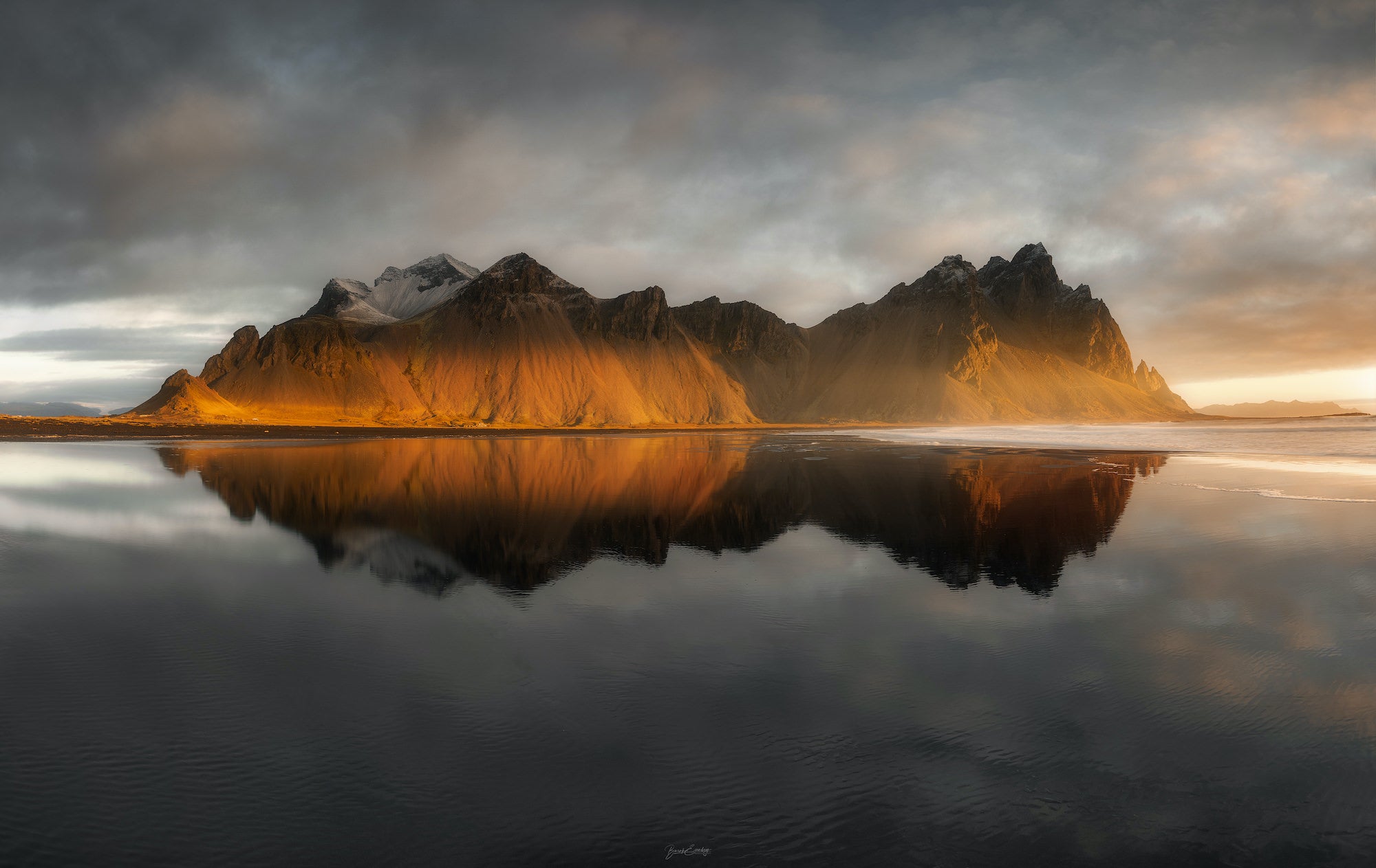 Photo by Burak Esenbey. Sony Alpha 7R III. Sony 16-35mm f/2.8 G Master. 1-sec., f/8, ISO 100 Photo by Burak Esenbey. Sony Alpha 7R III. Sony 16-35mm f/2.8 G Master. 1-sec., f/8, ISO 100