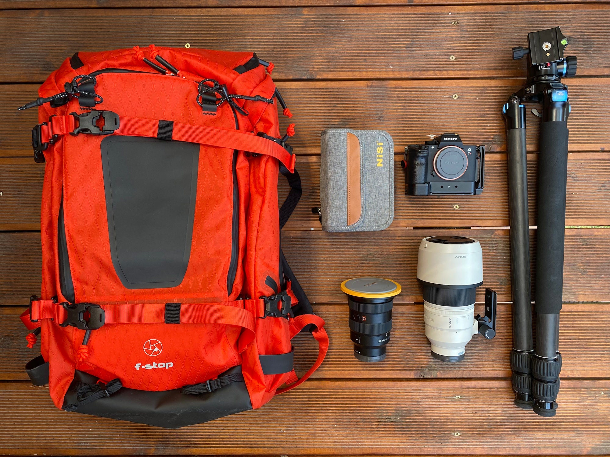 Alpha-Universe-WIMB-Filip-Hrebenda-Gear.jpg
