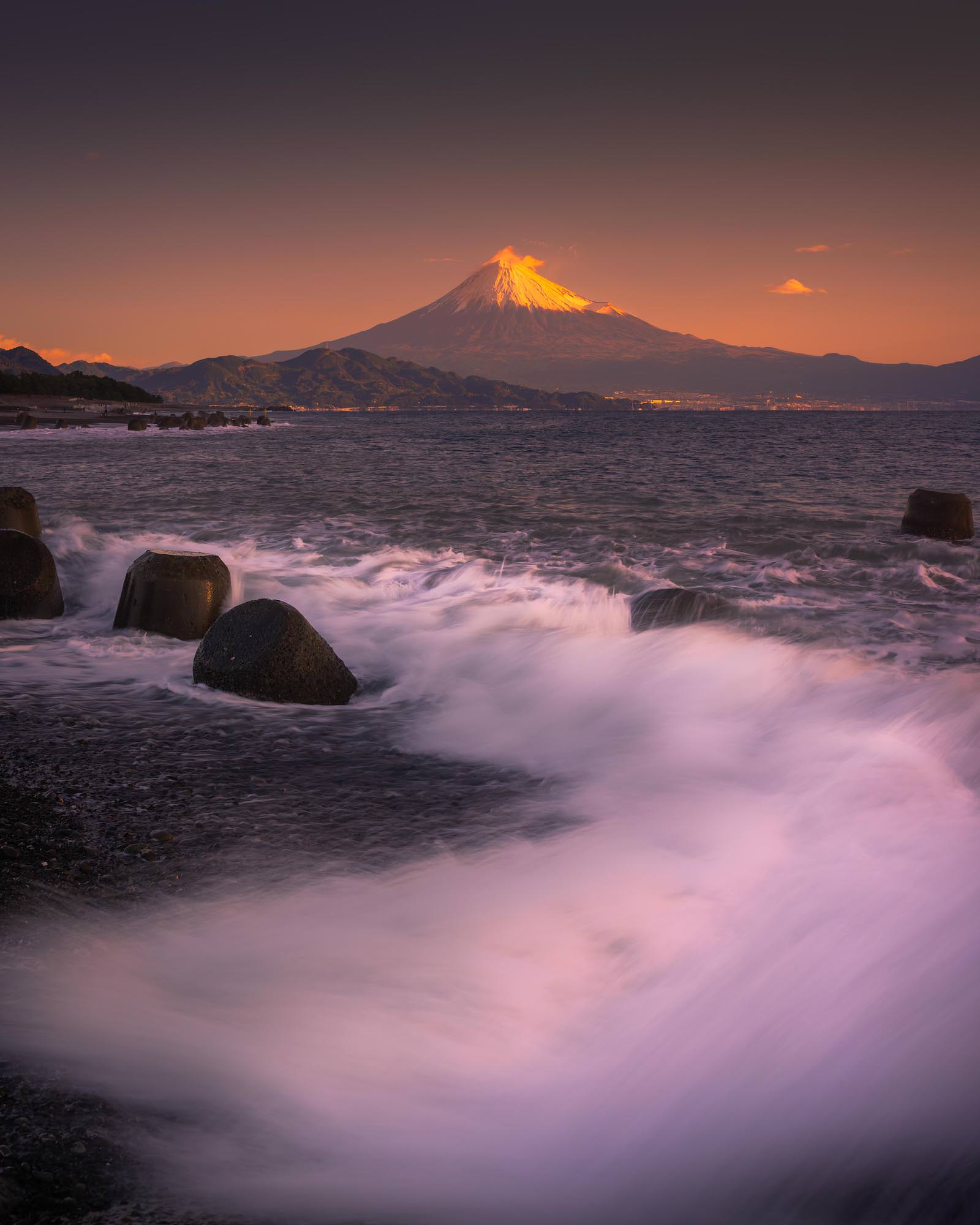 Photo by Nelson Thaksakorn. Sony Alpha 7R V. Sony 16-35mm f/2.8 G Master II. 1/8-sec., f/8.0, ISO 100