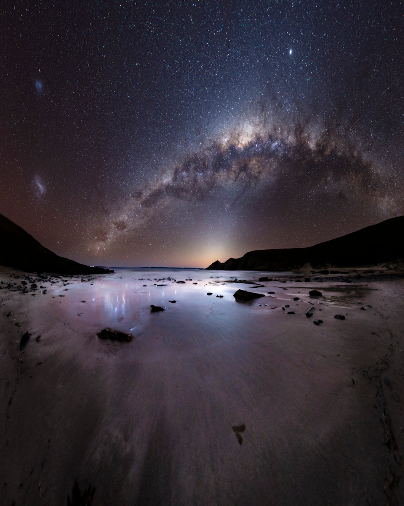 Alpha-Universe-WIMB-Will-Godward-Blow-Hole-Beach.jpg
