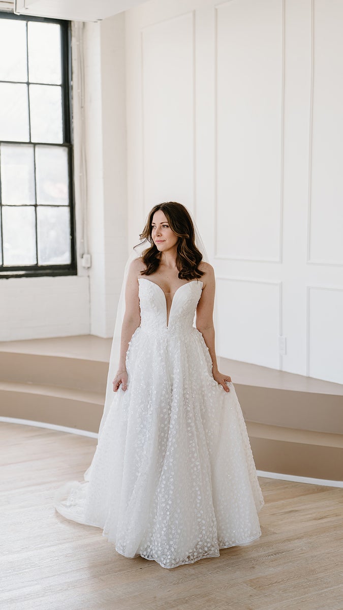 jpg/Alpha-Universe-Wedding-Short-Gary-Kim-Evans-2-1200_boundsy1z0d1.jpg?height=1200&fit=bounds