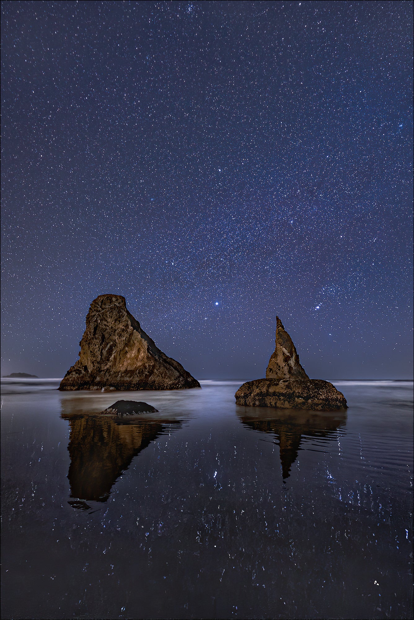Sony-Alpha-Universe-Photo-by-Gary-Hart-14mm-GM-a7SIIIBandonNight.jpg