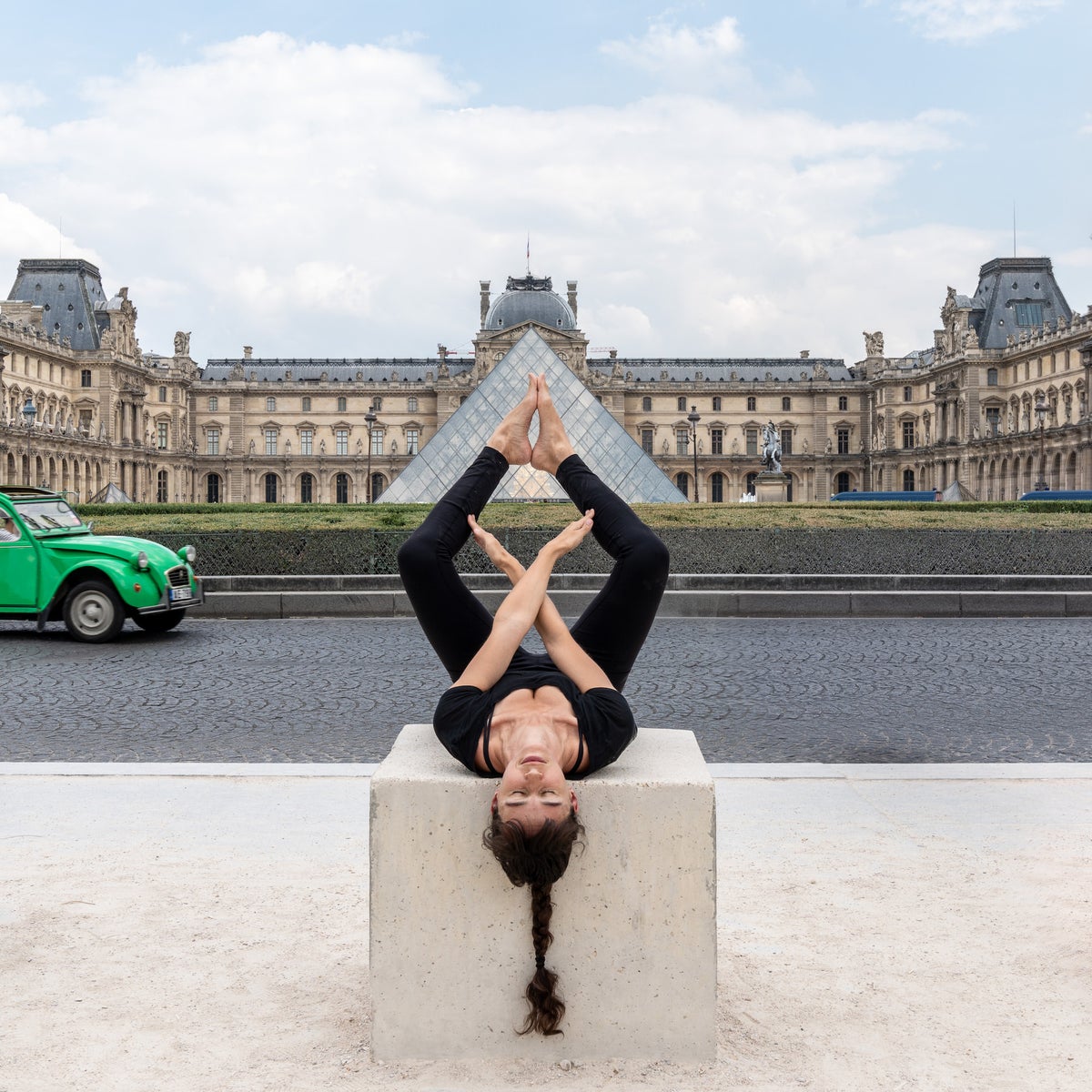 jpg/alpha-universe-Ben-Willmore-yoga-Paris-France-1200_boundsq58zrd.jpg?height=1200&fit=bounds