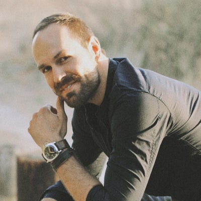 Alpha Universe Author Mike  Colón